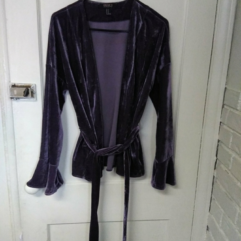 Forever 21 velvet kimono with tie